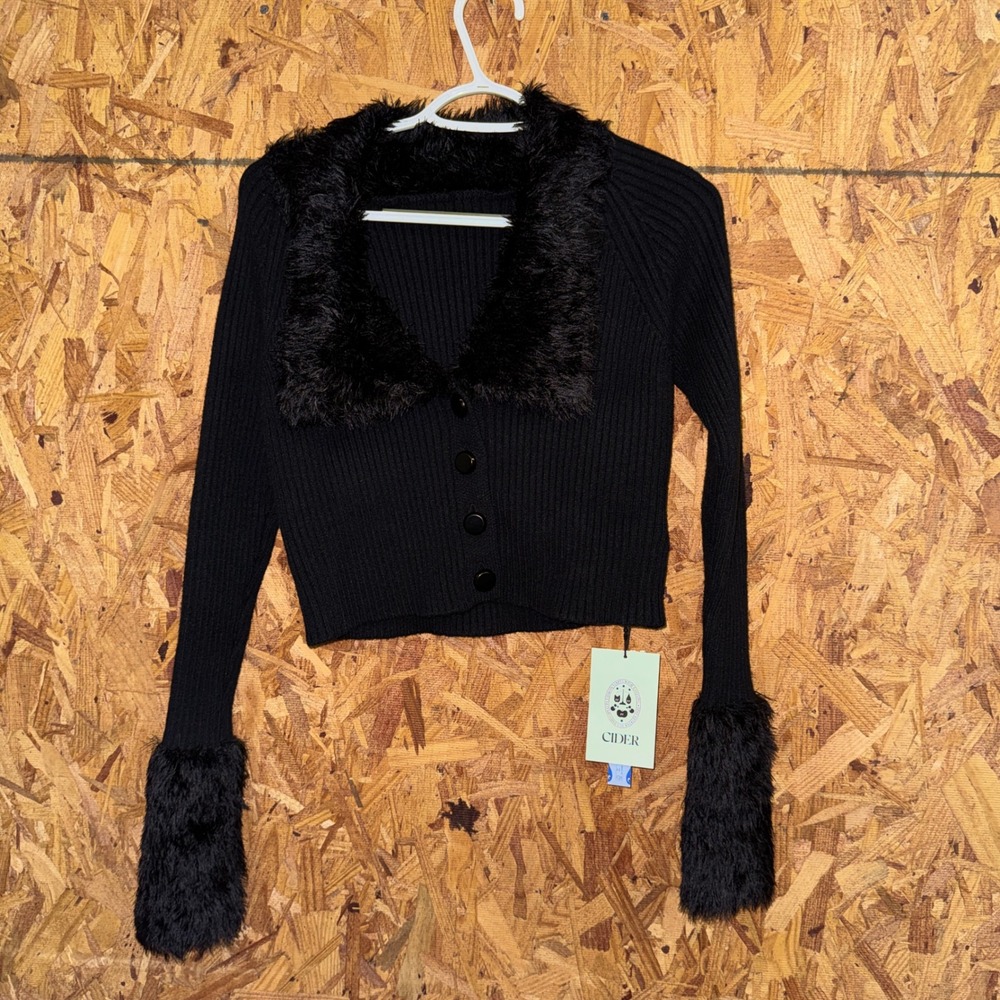NEW Cider Black Faux Fur Collar Crop Sweater Button Cardigan Diva Mobwife Y2K S